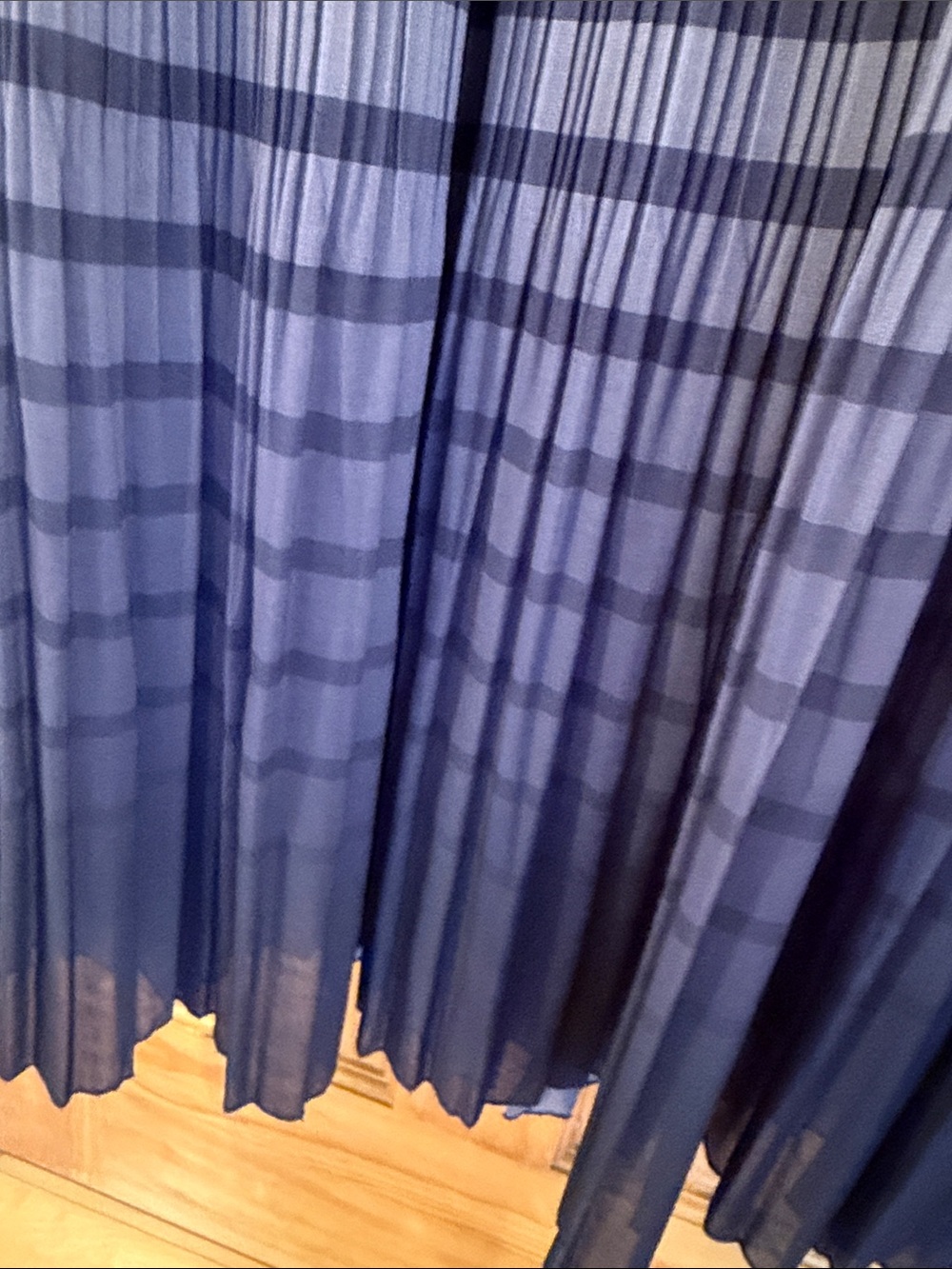 Sleeveless Navy Ombre Pleated Maxi Dress - Picture 5 of 10